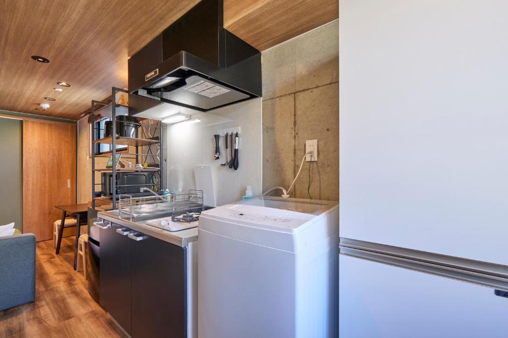 Life Town Oshiage - Compact Stay - Steps from Skytree