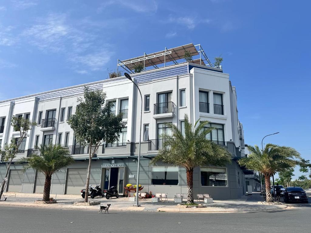 Lá Riverside Boutique Hotel