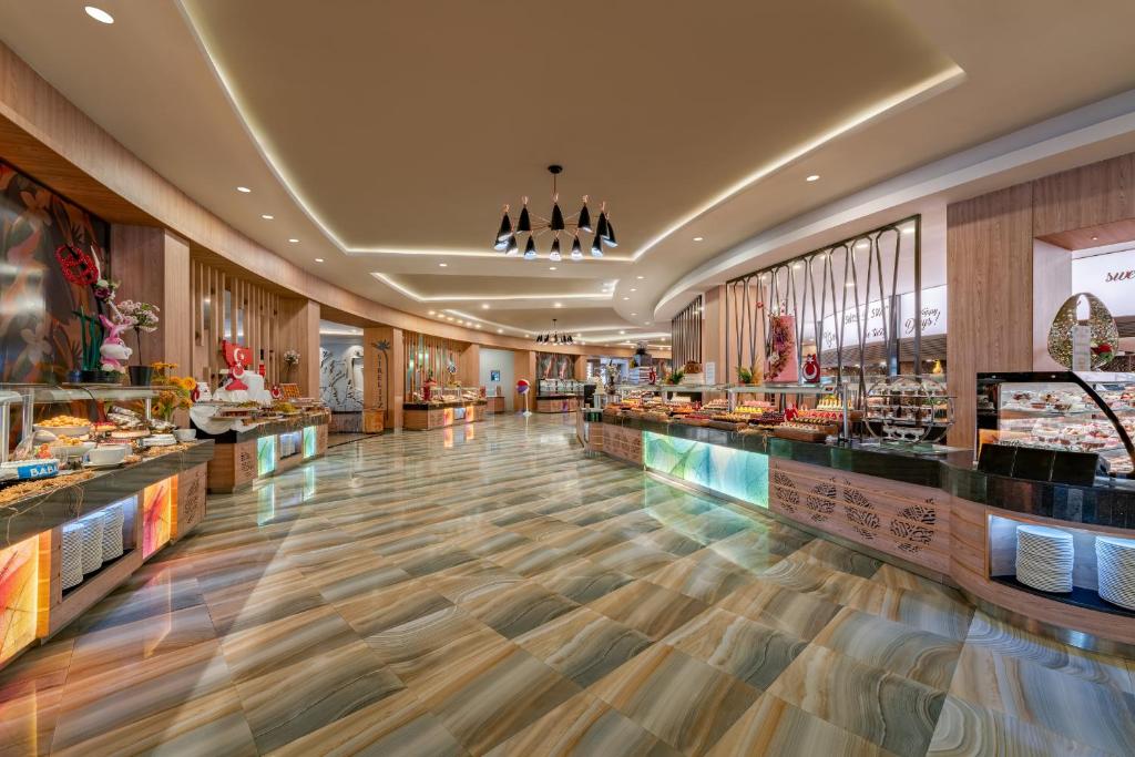 Delphin BE Grand Resort — Lara