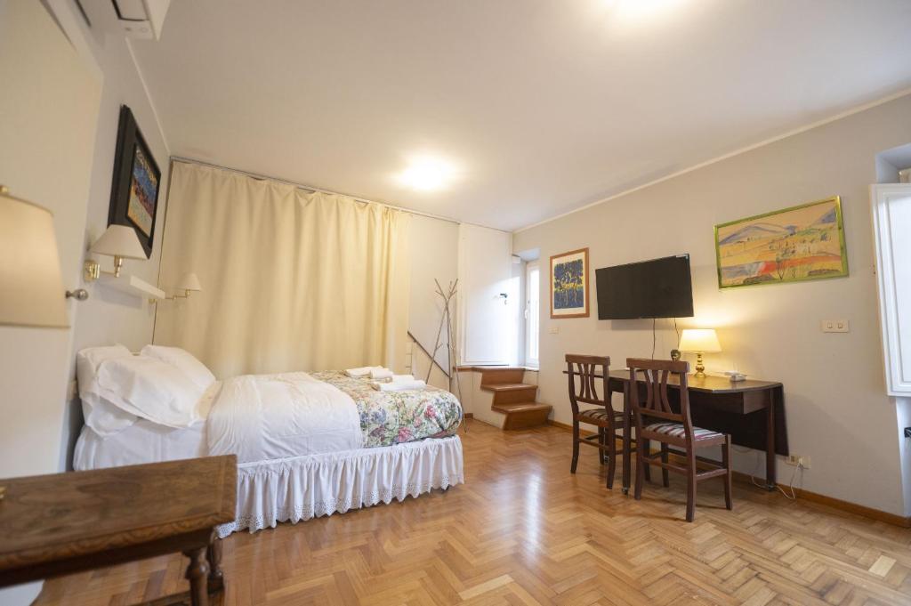 Your Piazza Navona Hideaway with Terrace - 5
