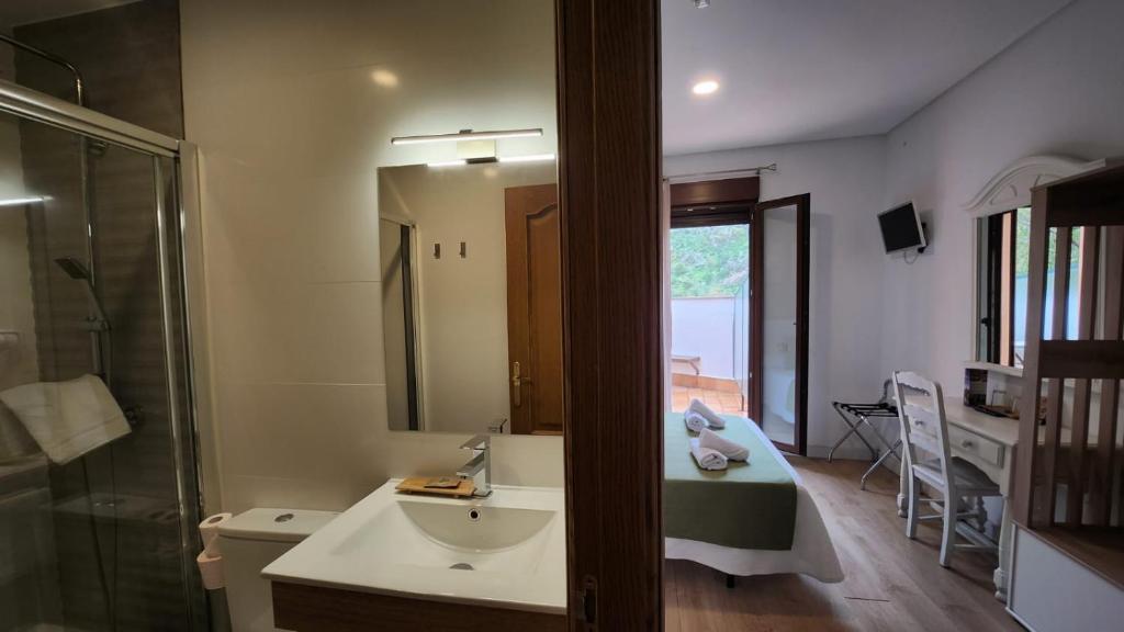 Eco Hotel Toledo - 2