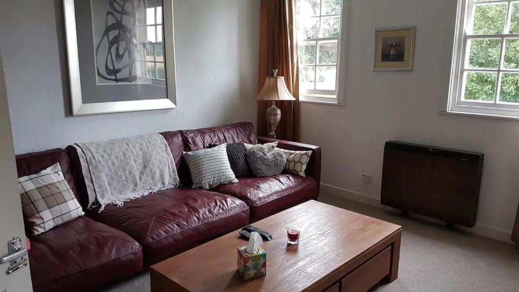 Listed lodge building overlooking Himley Park, Himley