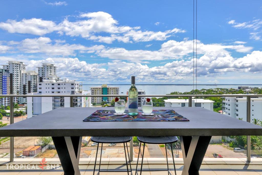 Penthouse Vibes Amazing Views From Top Floor, Darwin