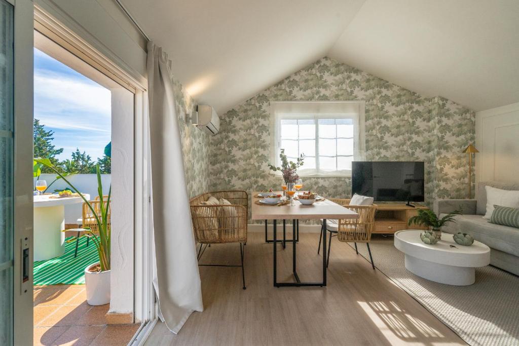XPCE GOLDEN BANUS PENTHOUSE - Parking Free - 1