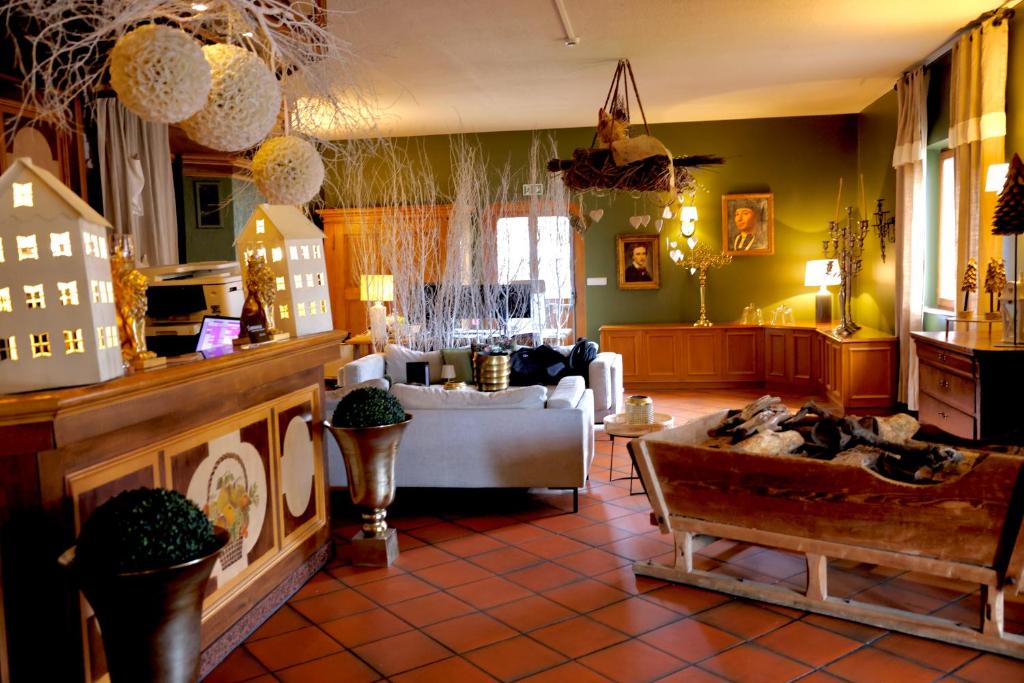 Le Verger des Châteaux, The Originals Relais フロント・ロビー