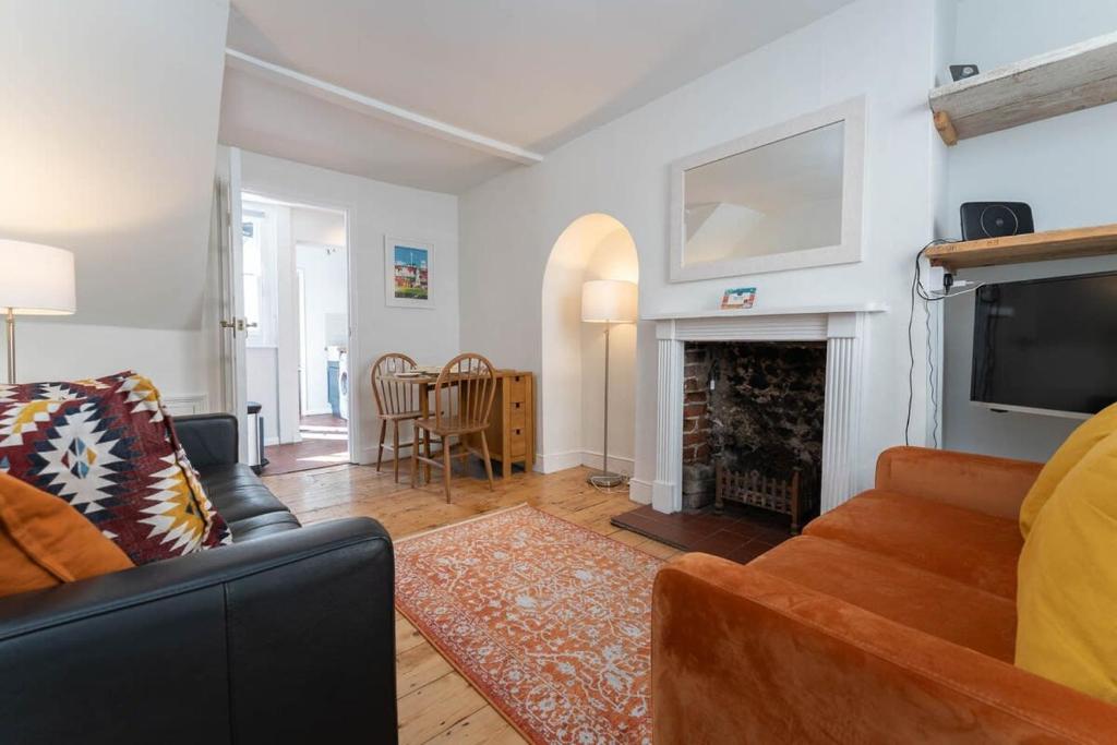 Host & Stay - The Navy at Frederick Gardens, Brighton and Hove