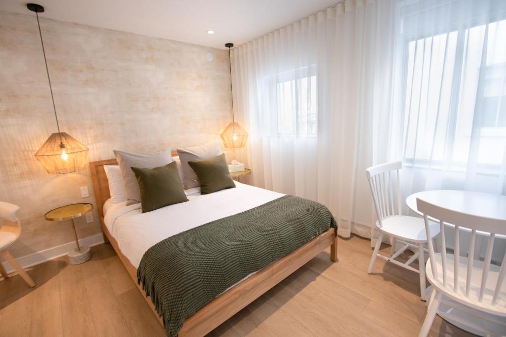 Studio #7 - Self Check-In - Plateau - St-Denis, Montréal