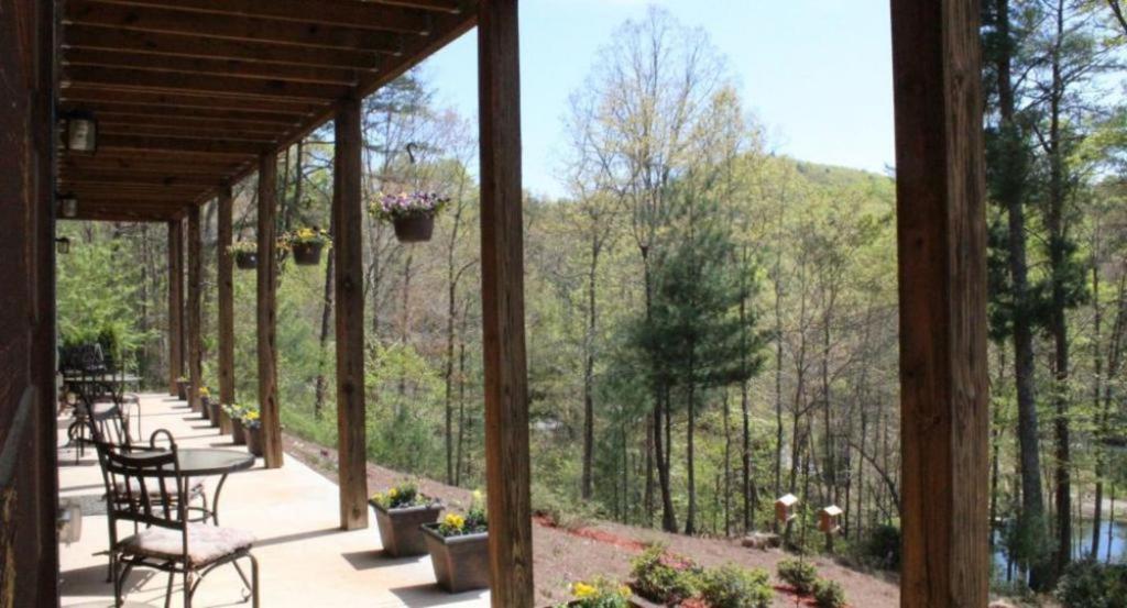 Long Mountain Lodge  外観