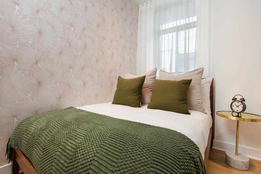 Studio #6 - Self Check-In - Plateau - St-Denis, Montreal