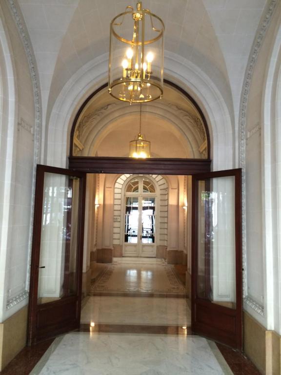 PLACE VENDOME 1 BR AND 1 BA - up to 4 people - WITH AIR CONDITIONNING - 5