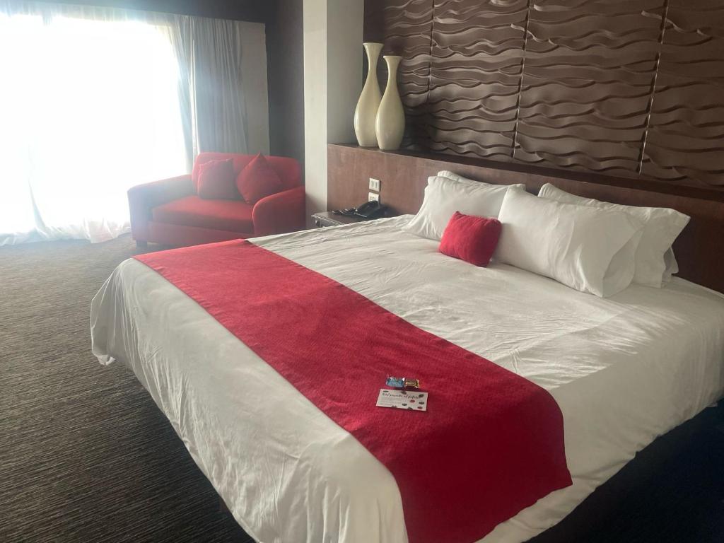 Radisson Hotel Tapatio Guadalajara Aeropuerto - 2