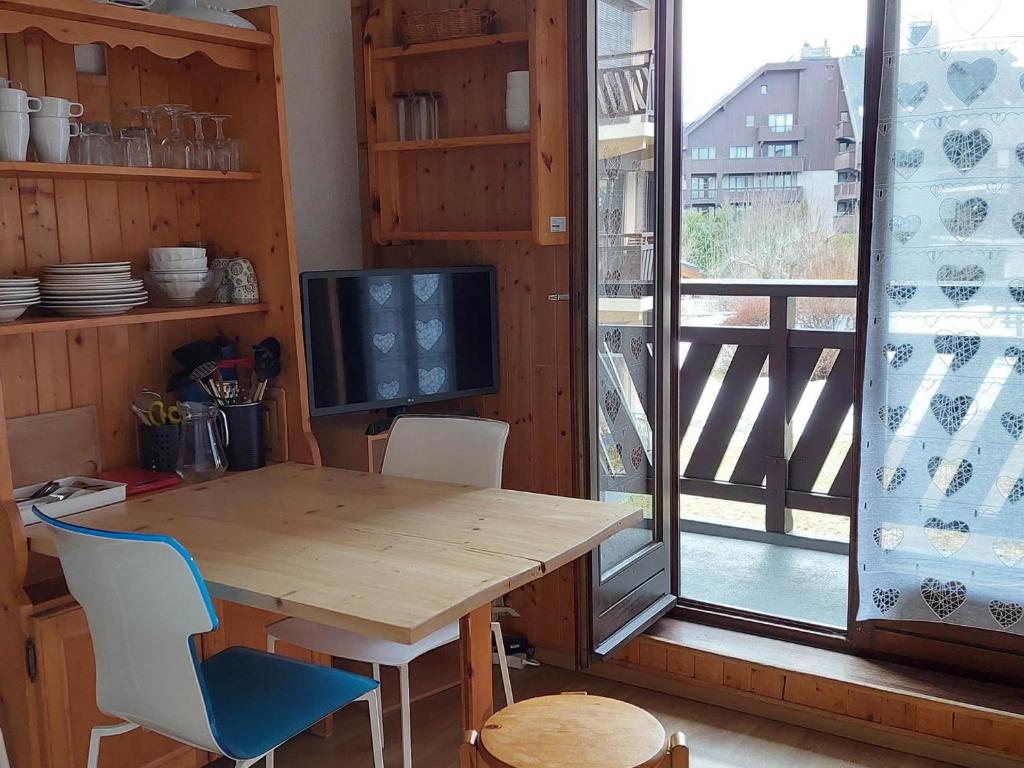 Appartement cosy avec balcon et parking à Chamonix, proche centre-ville - FR-1-517-70 - 4