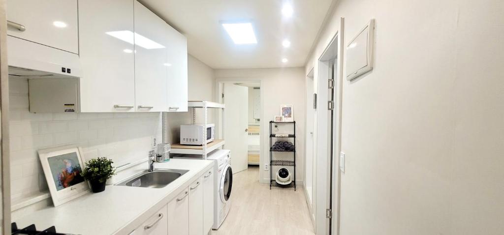 Esther House #Seoul Station 5min by GTX-A #Hongdae 15min, Seoul