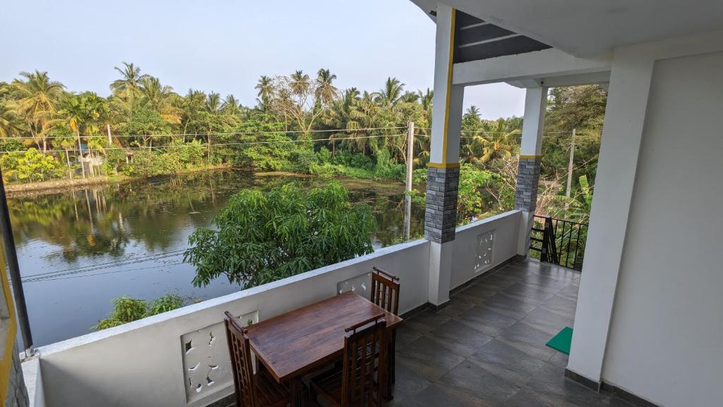 Lake view nest, Tangalle