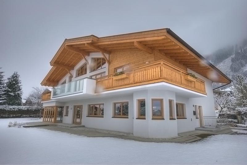 Chalet Apartment Ski and Golf by Kaprun Rentals - 2