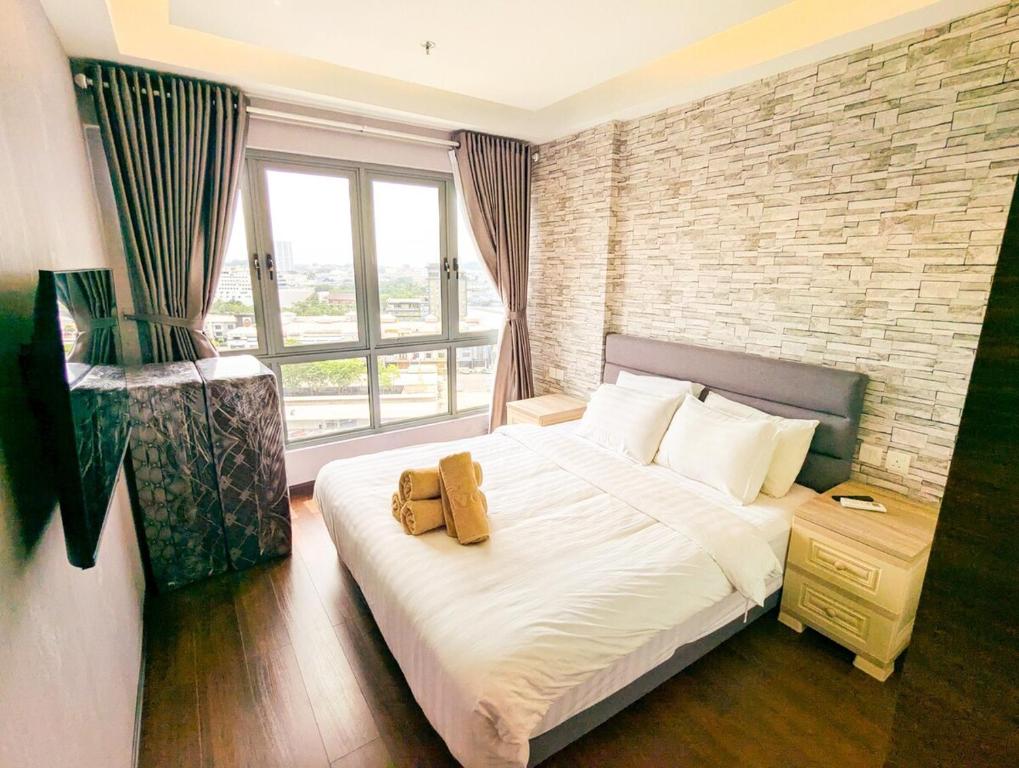 Lovina 13-19 at Harbour Bay Residence, Tanjunguma