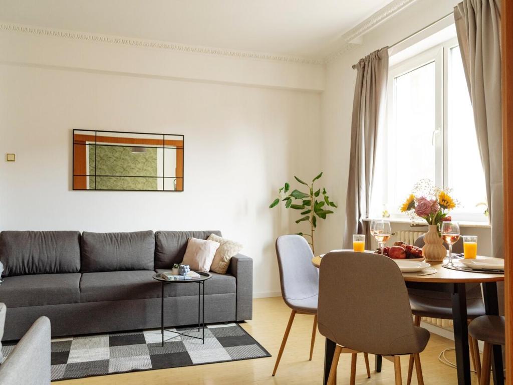 Sia - Old Town, Bukurešť