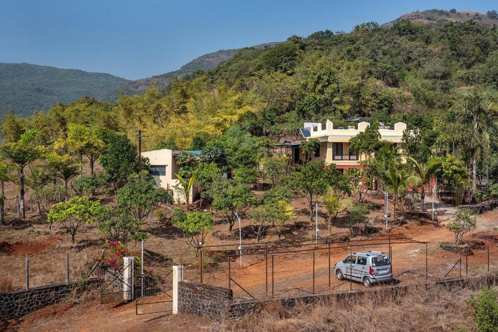 Countryside Panorama-Lakeview Home by cosmicstays