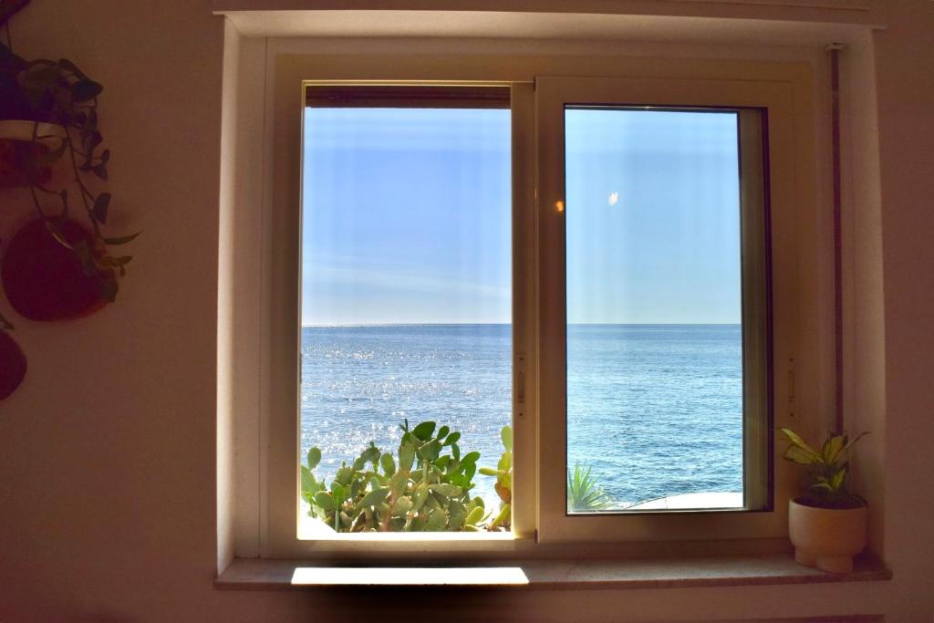 Wave Beach Stays Acitrezza - 5