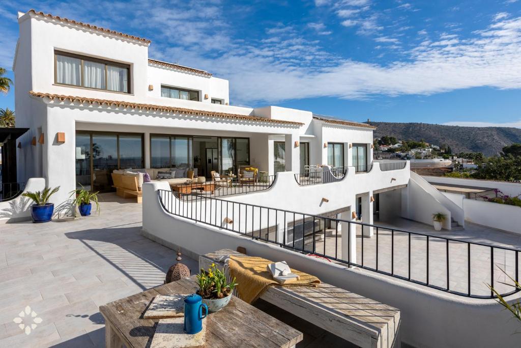 Villa Mar Coral by Abahana Luxe - 3