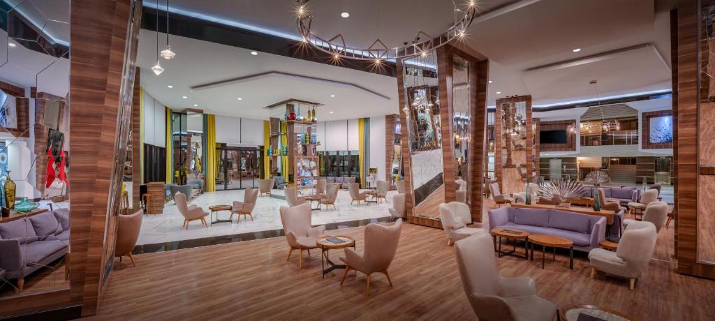 Botanik Hotel — Restauracje i bary in Okurcalar