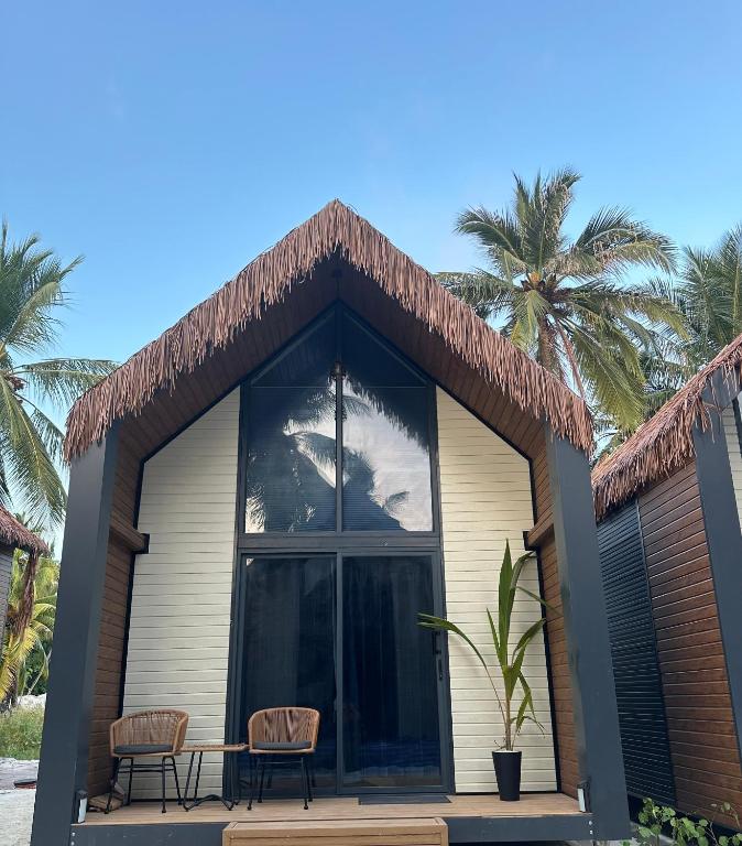 Ambra Maldives, Thoddoo