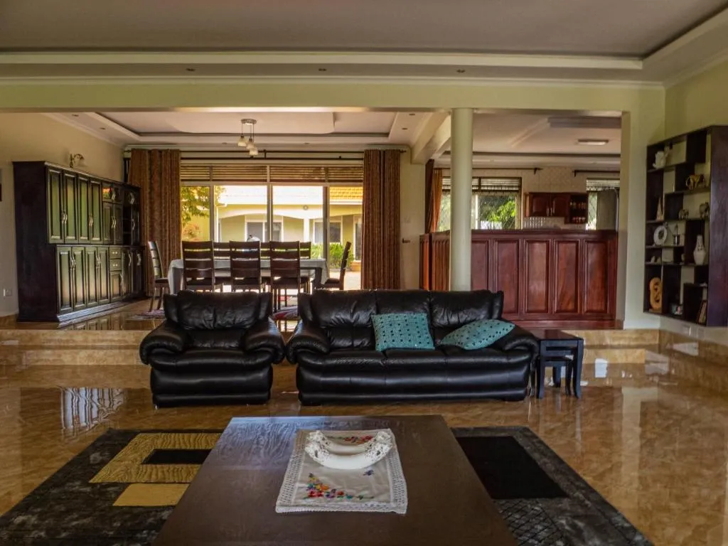 Close to Ziwa Rhino Sanctuary- Butiti Ranch B&B Stay, hotel in Nalakonge