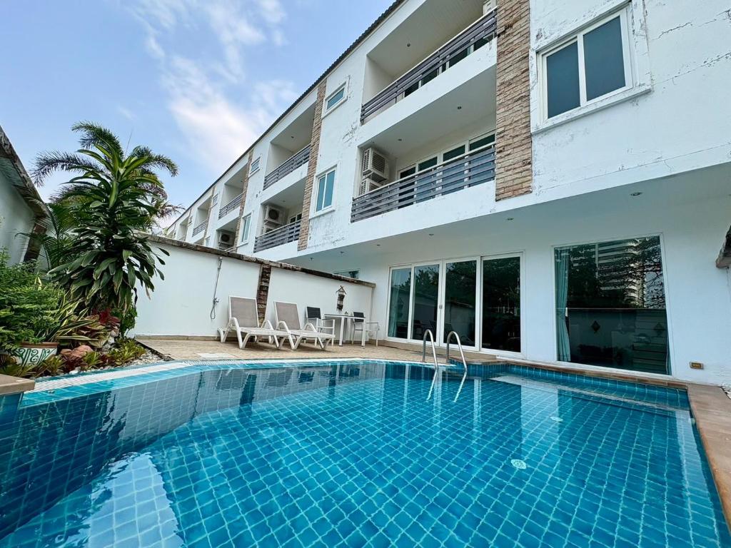 Hidden Palm Pool Villas, Pattaya North