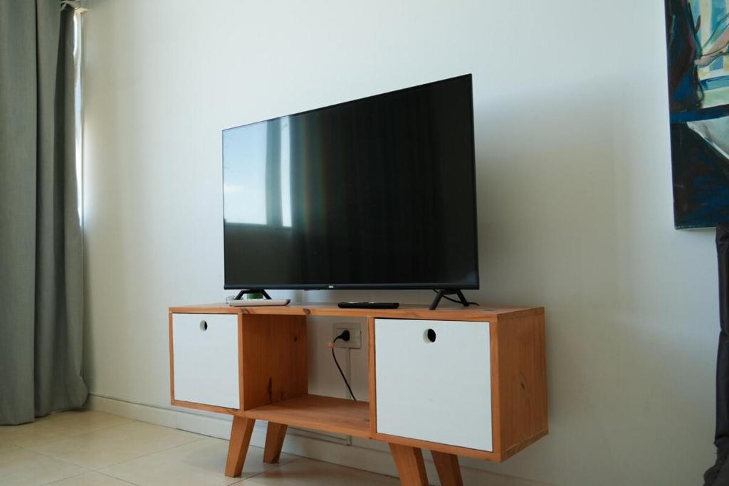 Ideal si venis por trabajo, con desayuno simple de cortesía - 3