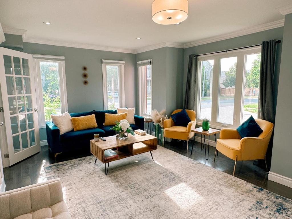 Chic, Spacious Home You'll Love, Markham