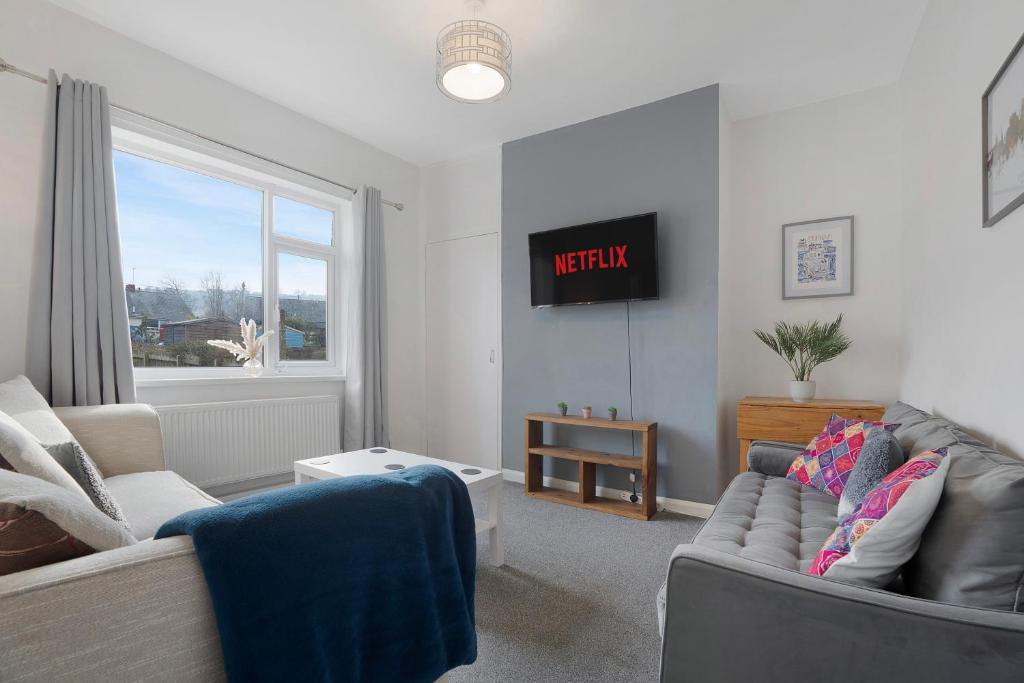 New! 2BR in The Crescent, Langley Park