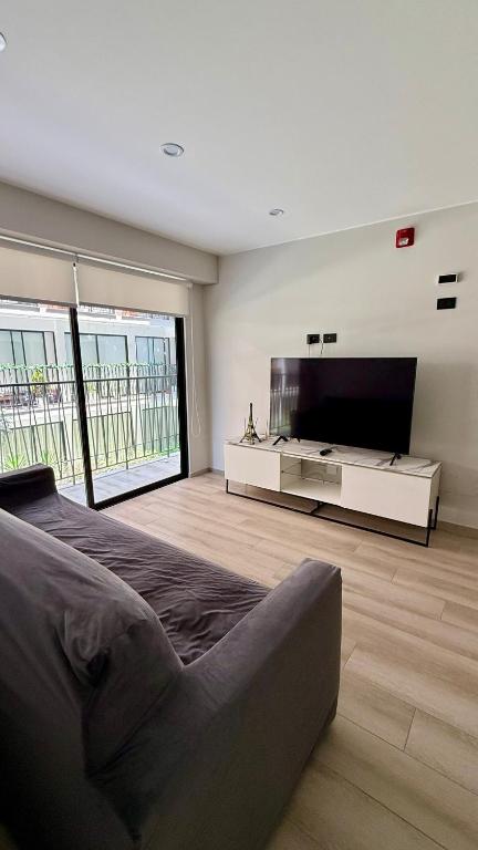 Apartamento de Estreno en Miraflores - 1