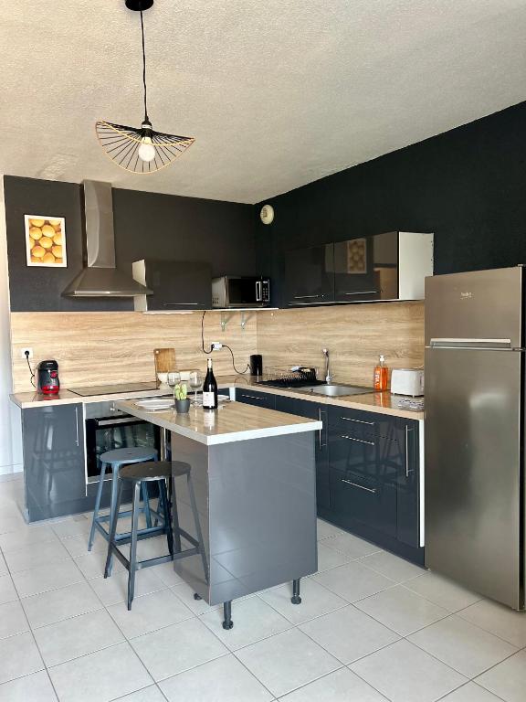 LE JULA - APPARTEMENT T2 PROCHE CENTRE VILLE - Parking privé - 2