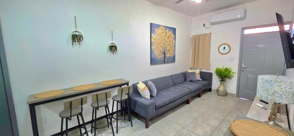 10 MIN FROM BEACH! 4 Queen Beds - 3