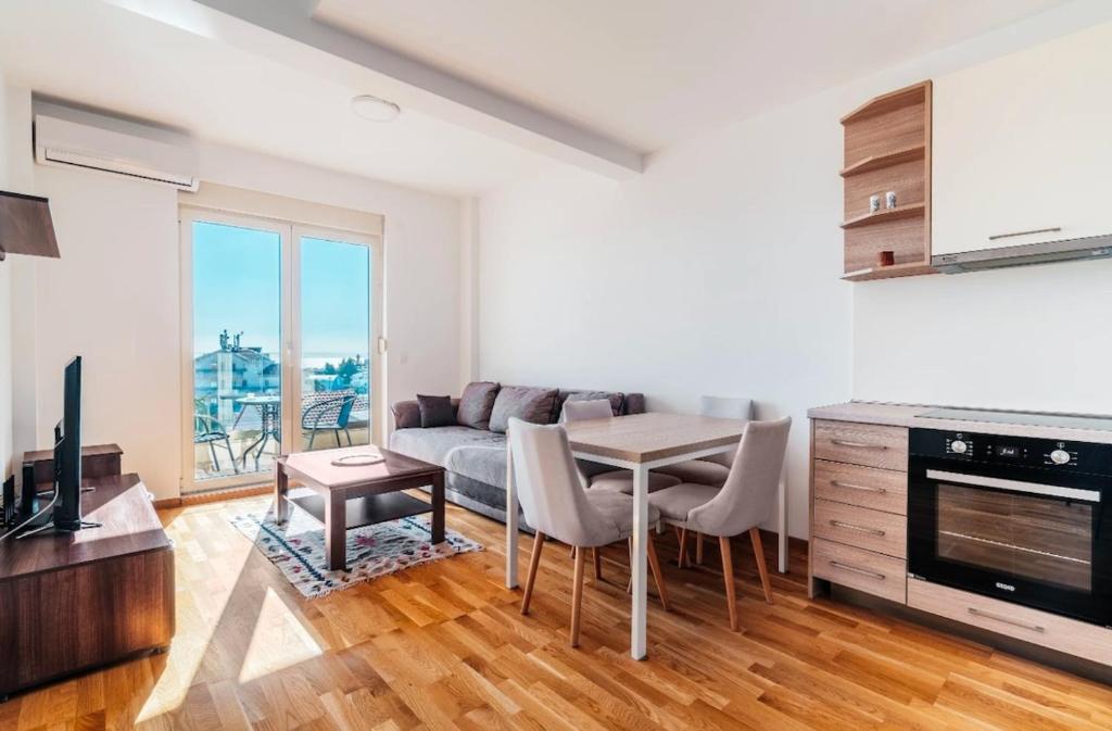 Sea-view PD38 by In Property - 2