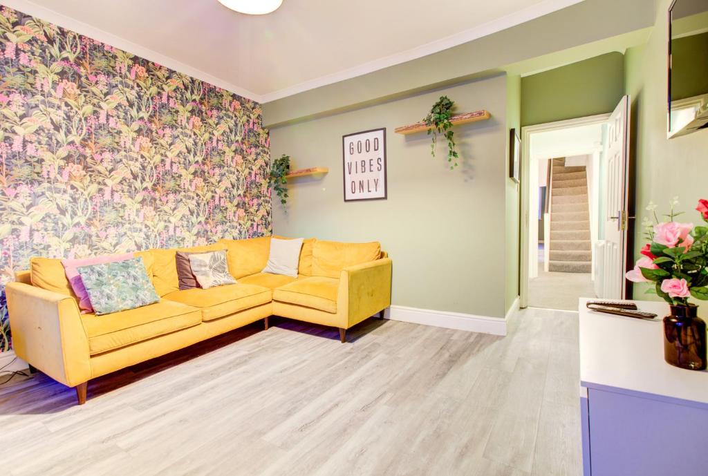 Cozy Brighton Home - 6 Guests, 5 min walk to Beach, Brighton and Hove