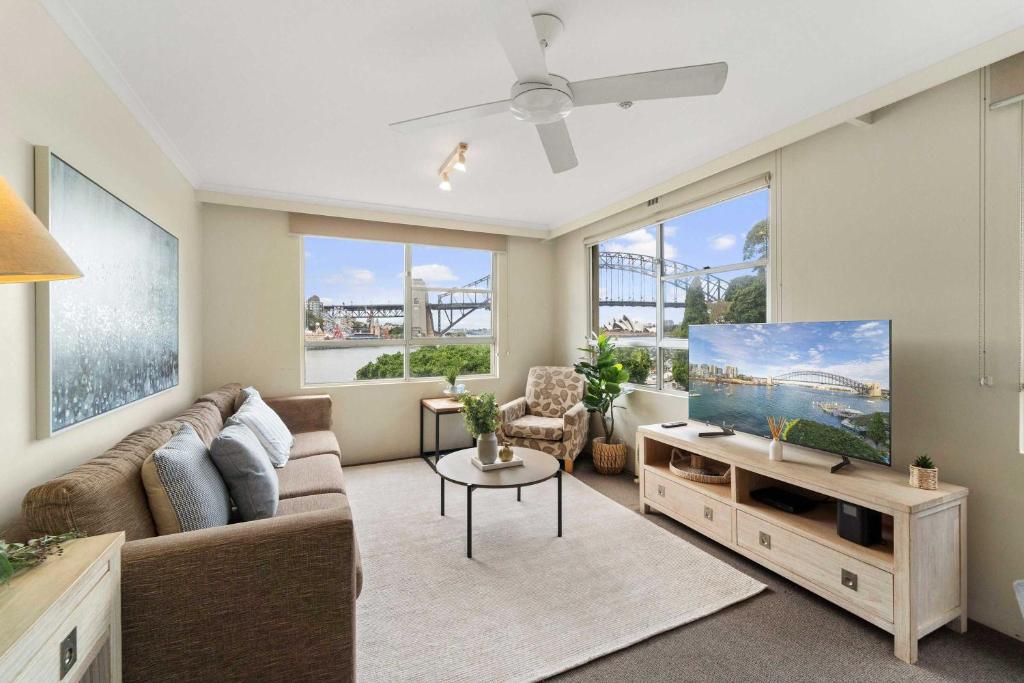 Harbourside 10, Sydney