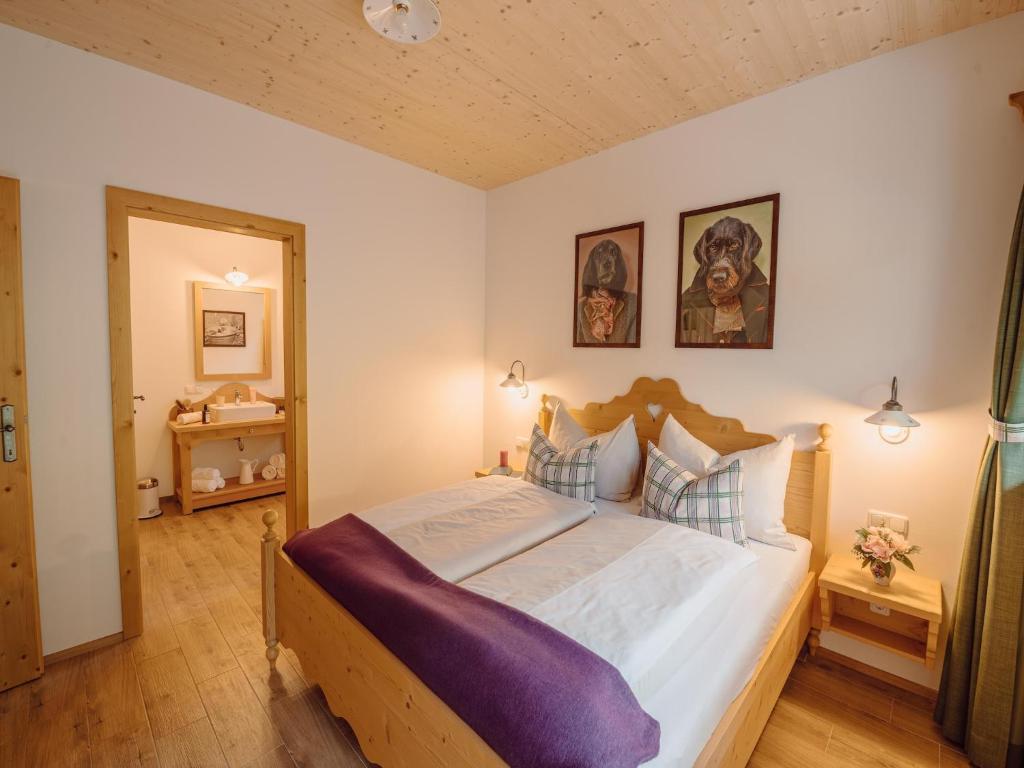 Chalet near Lake Grundlsee & Ski Lift - 3