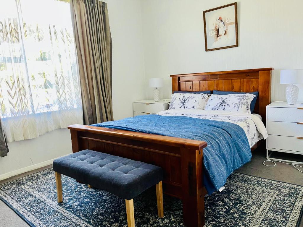 Modern Upstairs Apartment in Dunedin Central, Dunedin