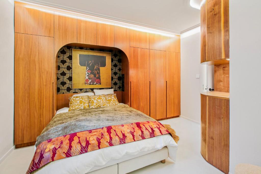 Refined Elegance in Central Paris - 2
