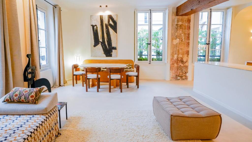 Refined Elegance in Central Paris - 5
