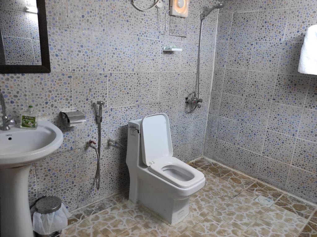 Zuhanyzó