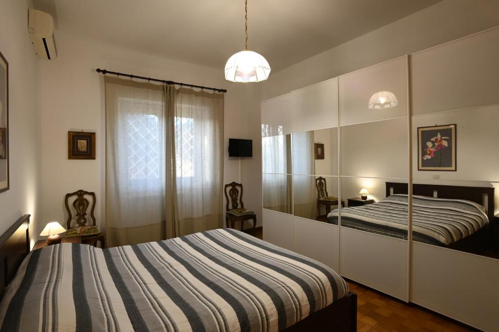 Vatican Firefly House - 3