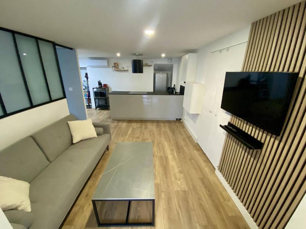 Nice Port apartment AC Parking - 2
