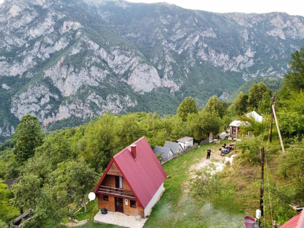Ethno Cottage Momo Tepca - 1