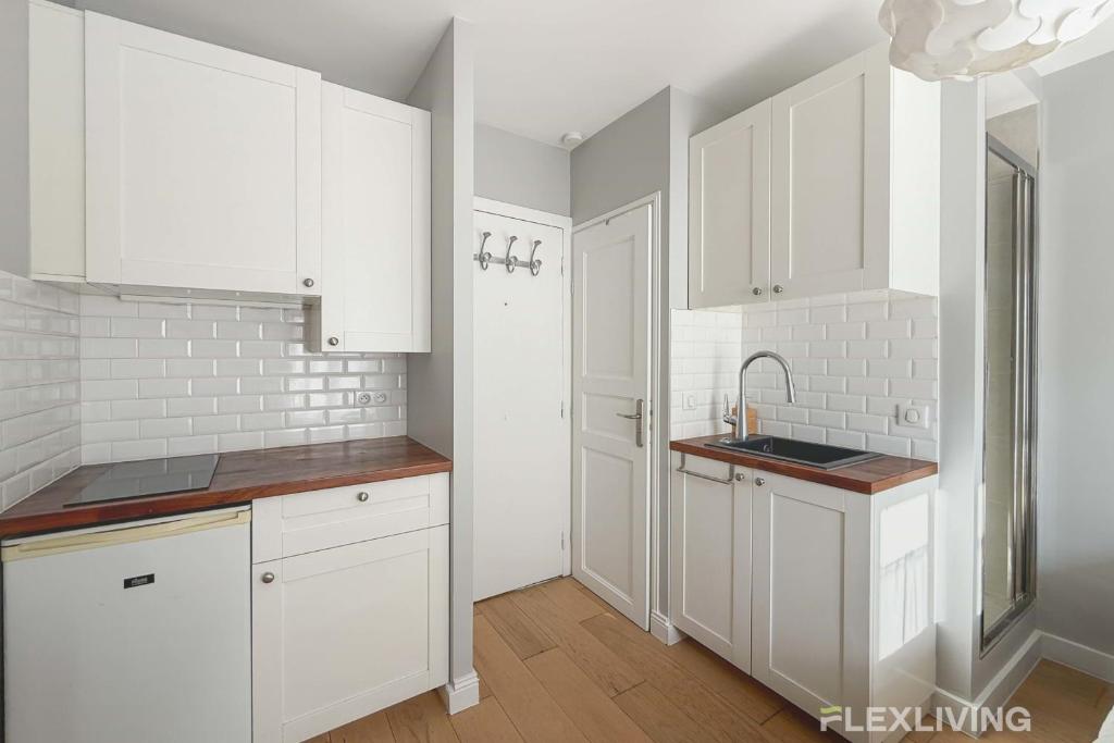 Chabrol - Beautiful bright and fully equipped T1 - 5