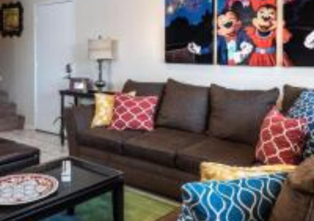 Magicway Villas Mini's Poolside and Spa - Across Disneyland, Anaheim