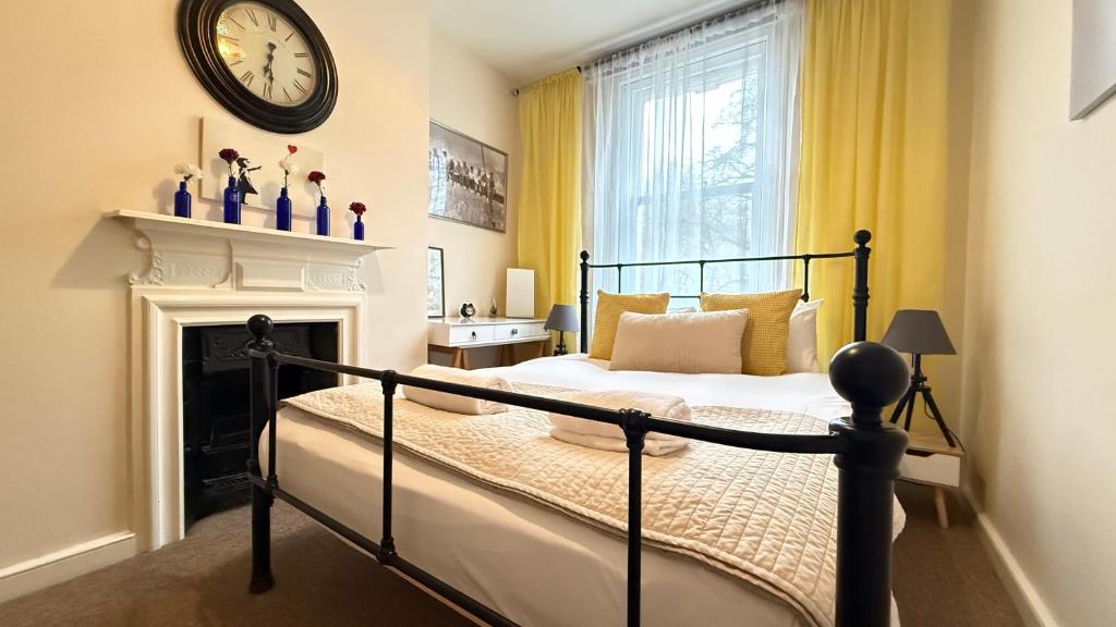 Central Located One Bedroom Apt 전경