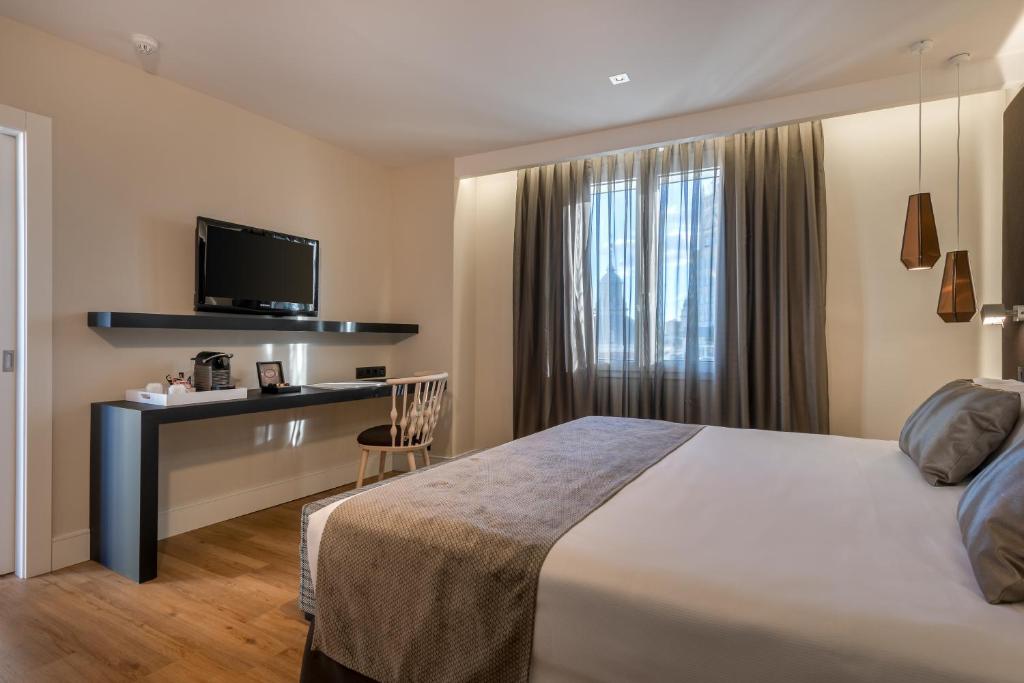 Catalonia Gran Vía Madrid — Hotel rooms in Madrid, Community of Madrid