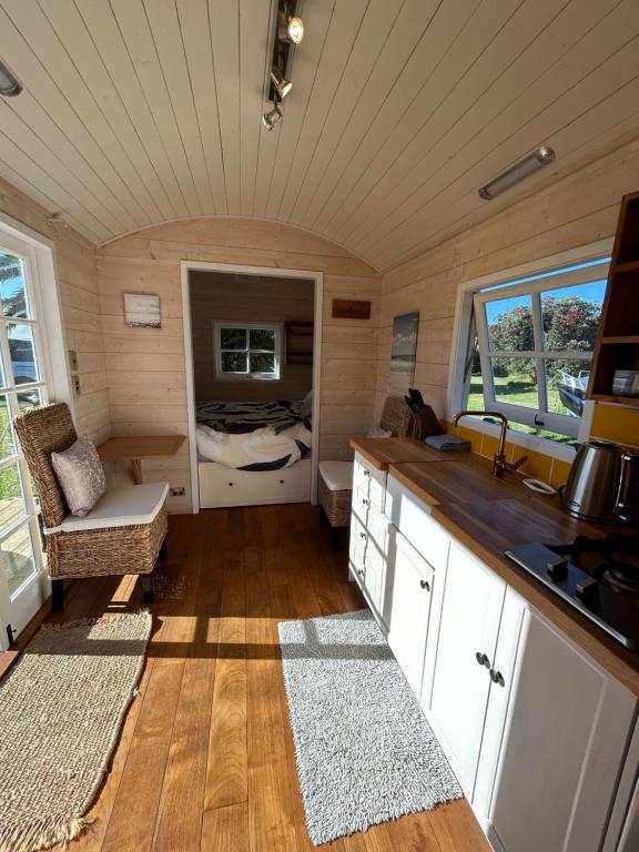 Gumdiggers Tiny House, Lake Ohia